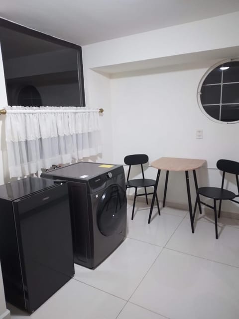Dining area, minibar