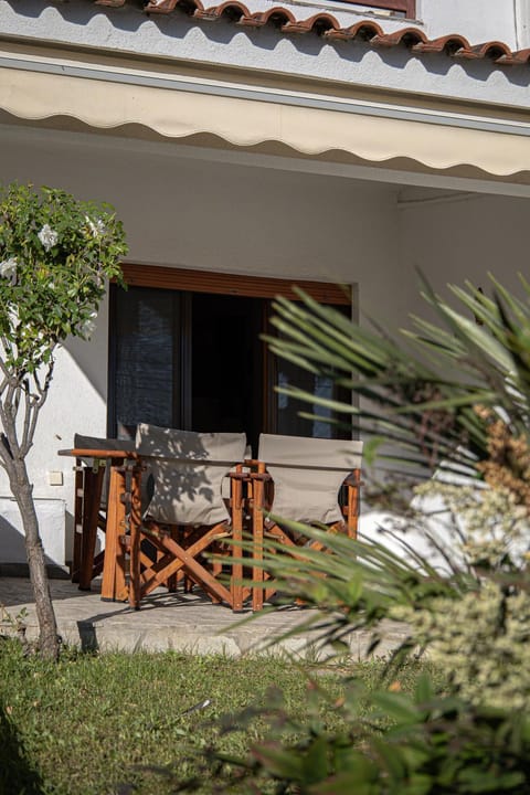 Property building, View (from property/room), Balcony/Terrace