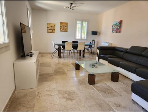 Maison d'hôtes à Allauch House in Marseille