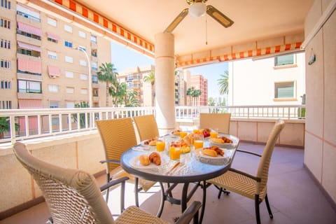 View (from property/room), Balcony/Terrace, Dining area