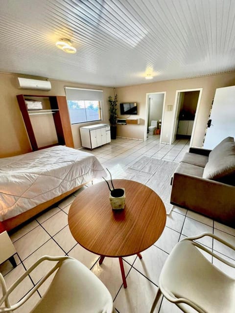 Bed, Photo of the whole room, pet friendly