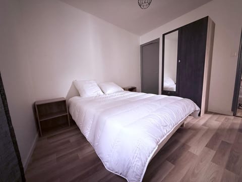 Appartement centre historique Auxerre Arrivée autonome Apartment in Bourgogne-Franche-Comté