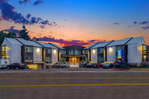 Property building, On site