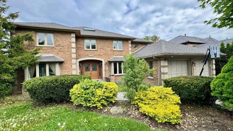 Property building, Spring, Day, Garden, Street view