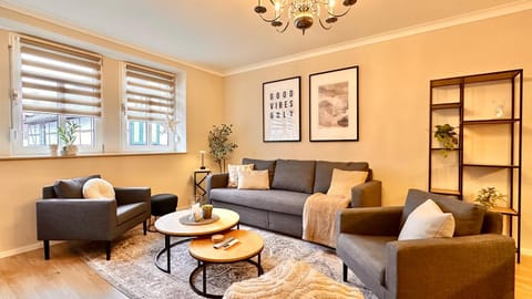 Living room, Seating area, air conditioner