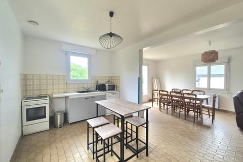 Large family house - near beach House in Brittany