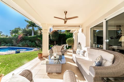 Garden, Seating area, Garden view, Pool view, Swimming pool