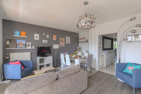 TV and multimedia, Living room