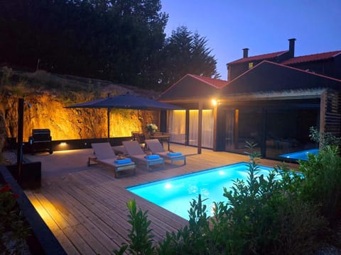 Property building, Patio, Off site, Swimming pool, sunbed