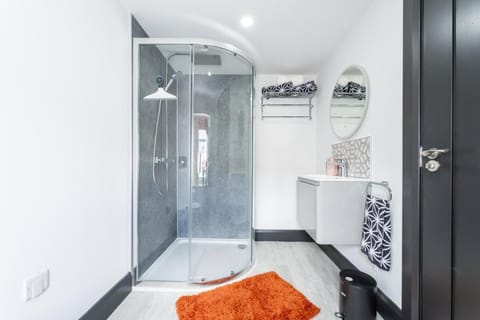 Bushmills Luxurious Market Sq Apartment 3 Apartment in Northern Ireland