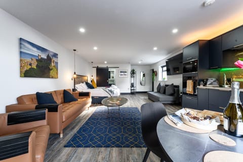 Bushmills Stunning Apt 4 with patio & BBQ Apartment in Northern Ireland