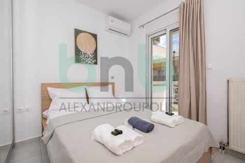 Bed, Photo of the whole room, Bedroom, towels, air conditioner