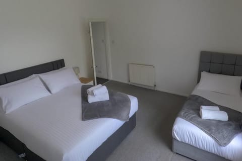 Halifax Hideaway - Free Parking House in Calderdale