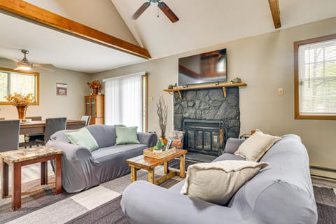 Home with Fire Pit in Jim Thorpe 6 Mi to Dtwn! House in Luzerne County