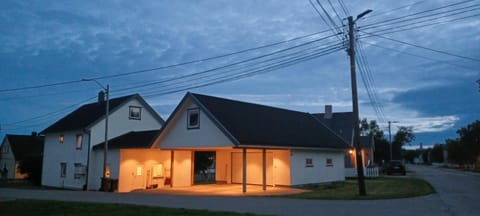 Property building, Night