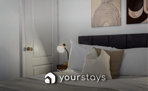 Bed, Photo of the whole room, Bedroom, Text overlay