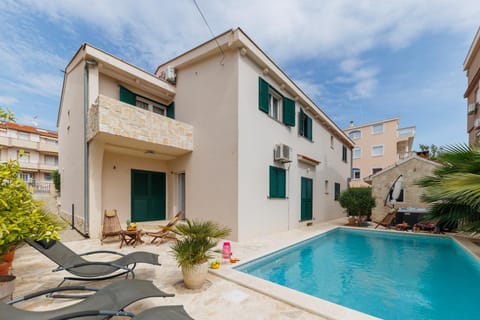 Pool view, Swimming pool