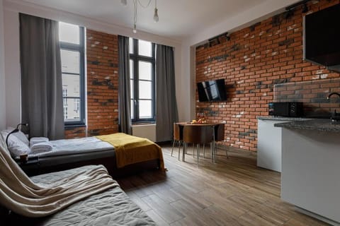 Communal lounge/ TV room, Bed, TV and multimedia, Kitchen or kitchenette, Living room, Photo of the whole room, Seating area, Evening entertainment, Bedroom
