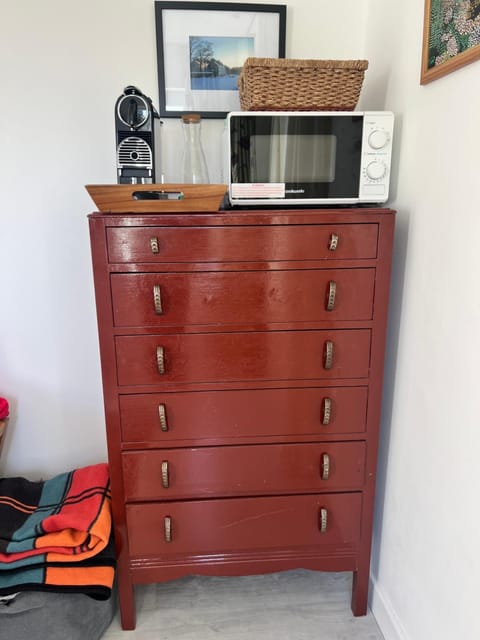 Self-contained ground level cottage with hill view Apartment in Edinburgh
