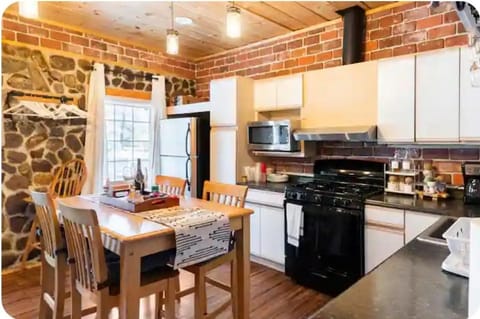 Hidden Gem in Pocono Pines House in Pocono Pines