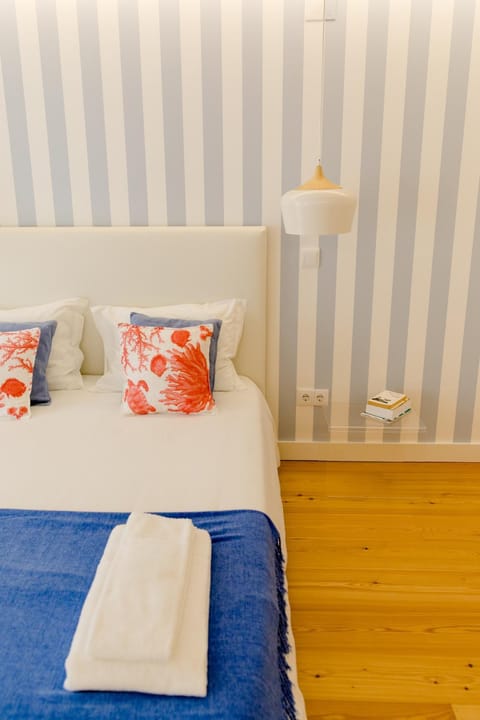 Bed, Decorative detail, Bedroom