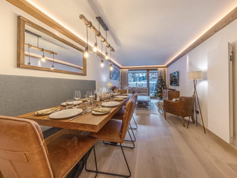 Appartement de Standing avec Piscine, Sauna et Hammam à Val-d'Isère - FR-1-694-426 Apartment in Val dIsere