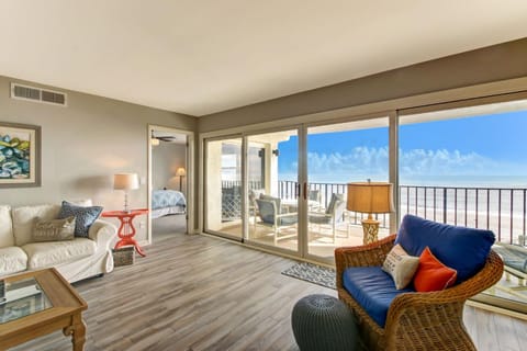 5th Floor 3 Bed 2 Bath Oceanfront condo sleeps 6 renovated Oceanfront balcony & pool House in Fernandina Beach