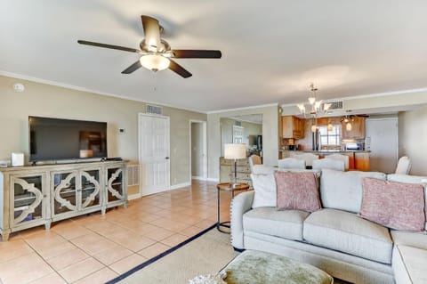 6th Floor Updated and beautiful Oceanfront condo with balcony fishing pier House in Fernandina Beach