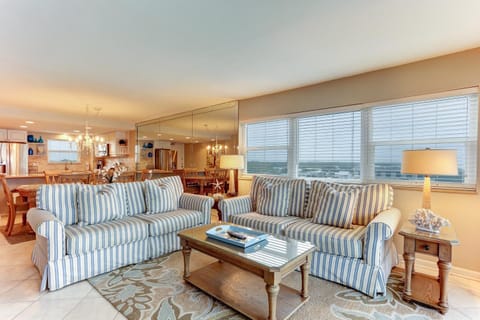 7th Floor Corner property on the top floor with easy beach access Exclusive fishing pier House in Fernandina Beach