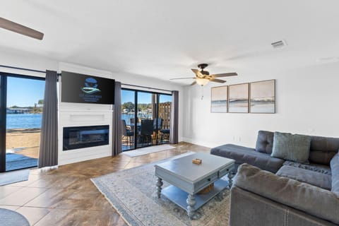 Waterfront Escape 3BR Townhome Pet-Friendly Sleeps 8 House in Sandy Springs