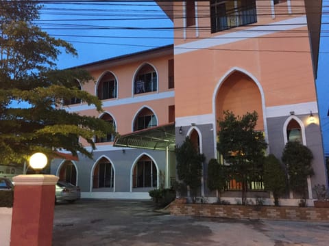 Property building, Facade/entrance, Natural landscape, Bird's eye view, Decorative detail