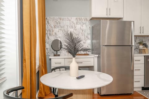 Findlay Market - Suite 4 for 2 Apartment in Over The Rhine