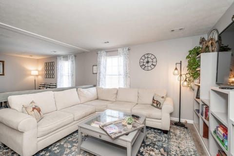 Arkstone Retreat Suites - 3 in 1 House in Williamstown