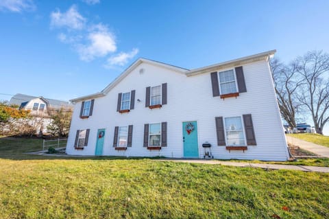 Arkstone Retreat Suites - 3 in 1 House in Williamstown