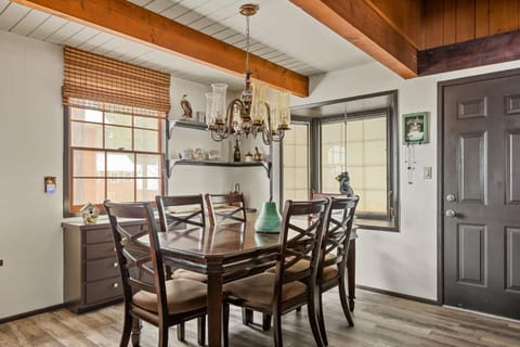 Happy Bear Cabin - Hike Bike & More Cabin in Big Bear