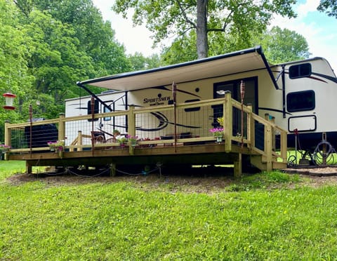 Property building, Patio, Day