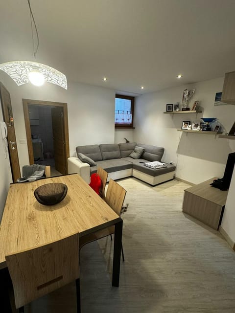 TV and multimedia, Living room, Dining area
