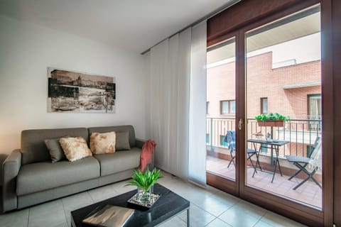 Balcony/Terrace, Living room, Seating area, Dining area