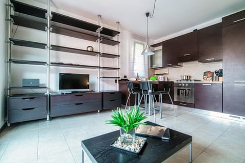 TV and multimedia, Kitchen or kitchenette, Living room, Dining area