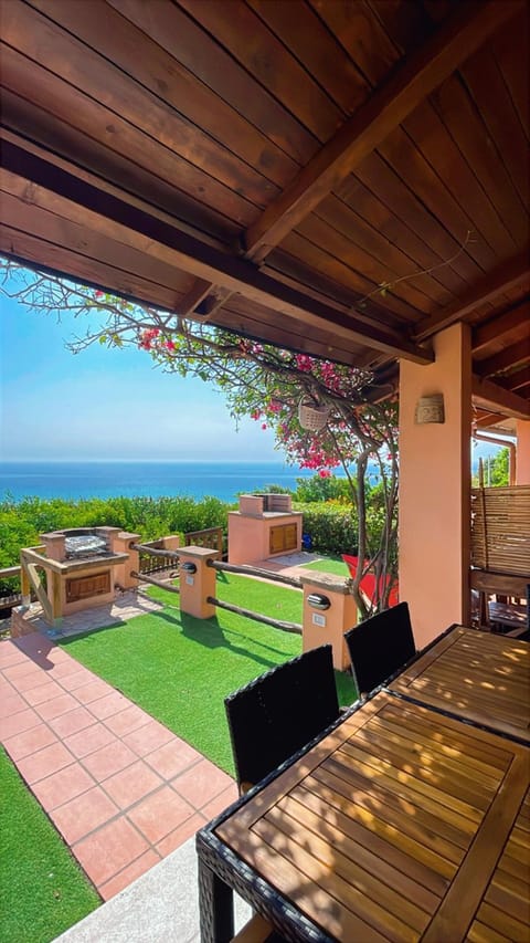 Patio, Day, Natural landscape, Garden, Balcony/Terrace, Garden view, Sea view