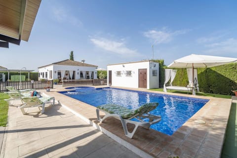 Property building, Garden, Solarium, Garden view, Pool view, Swimming pool