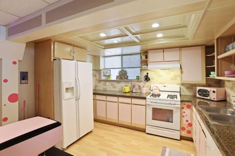 Barbiecore Dream Pad in Sacramento Apartment in Sacramento