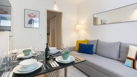 Communal lounge/ TV room, Living room