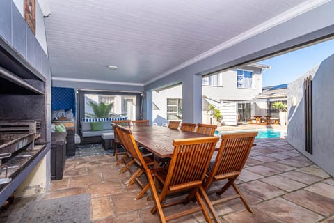 BBQ facilities, Pool view