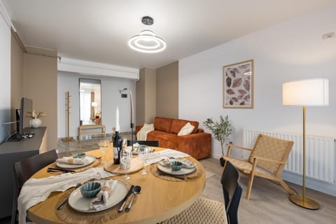 Living room, Seating area, Dining area