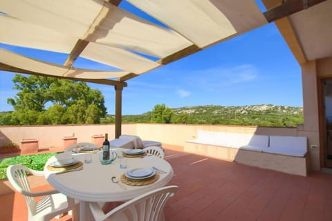 Attico Fronte mare - 50 passi dalla spiaggia Apartment in Porto Rotondo