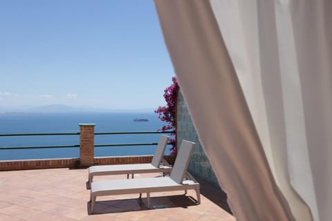 Day, Natural landscape, View (from property/room), Balcony/Terrace, Sea view, sunbed