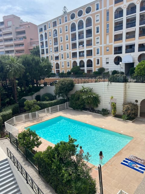 One bedroom suite with sea views Apartment in Roquebrune-Cap-Martin