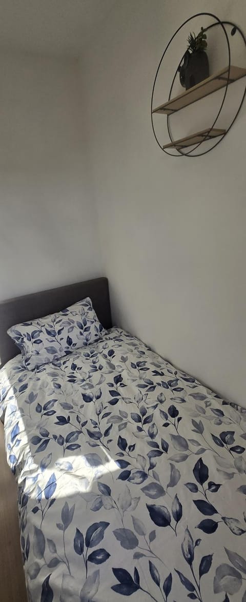 Newland House, Serviced Accommodation Vacation rental in Scunthorpe