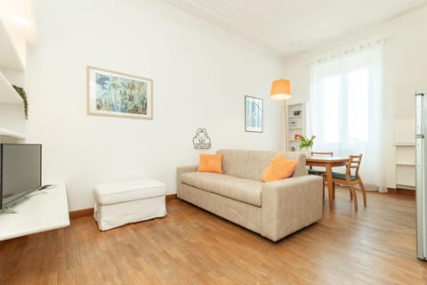 TV and multimedia, Seating area